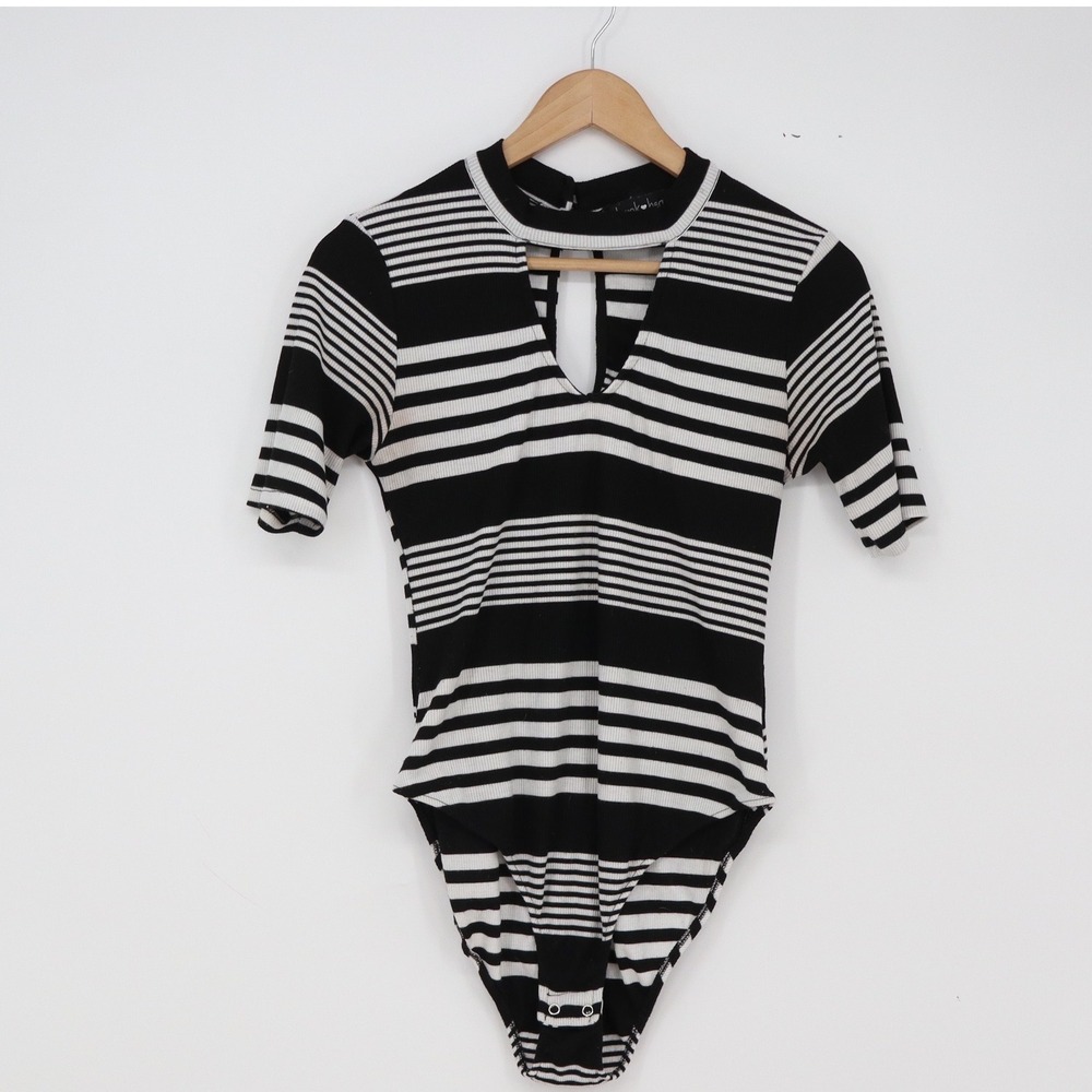 Derek Heart Bodysuit Womens L Black White Striped Ribbed Keyhole Excellent